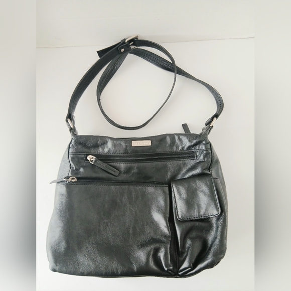 Via Roma Handbags - Via Roma Black Faux Leather Crossbody Shoulder Handbag